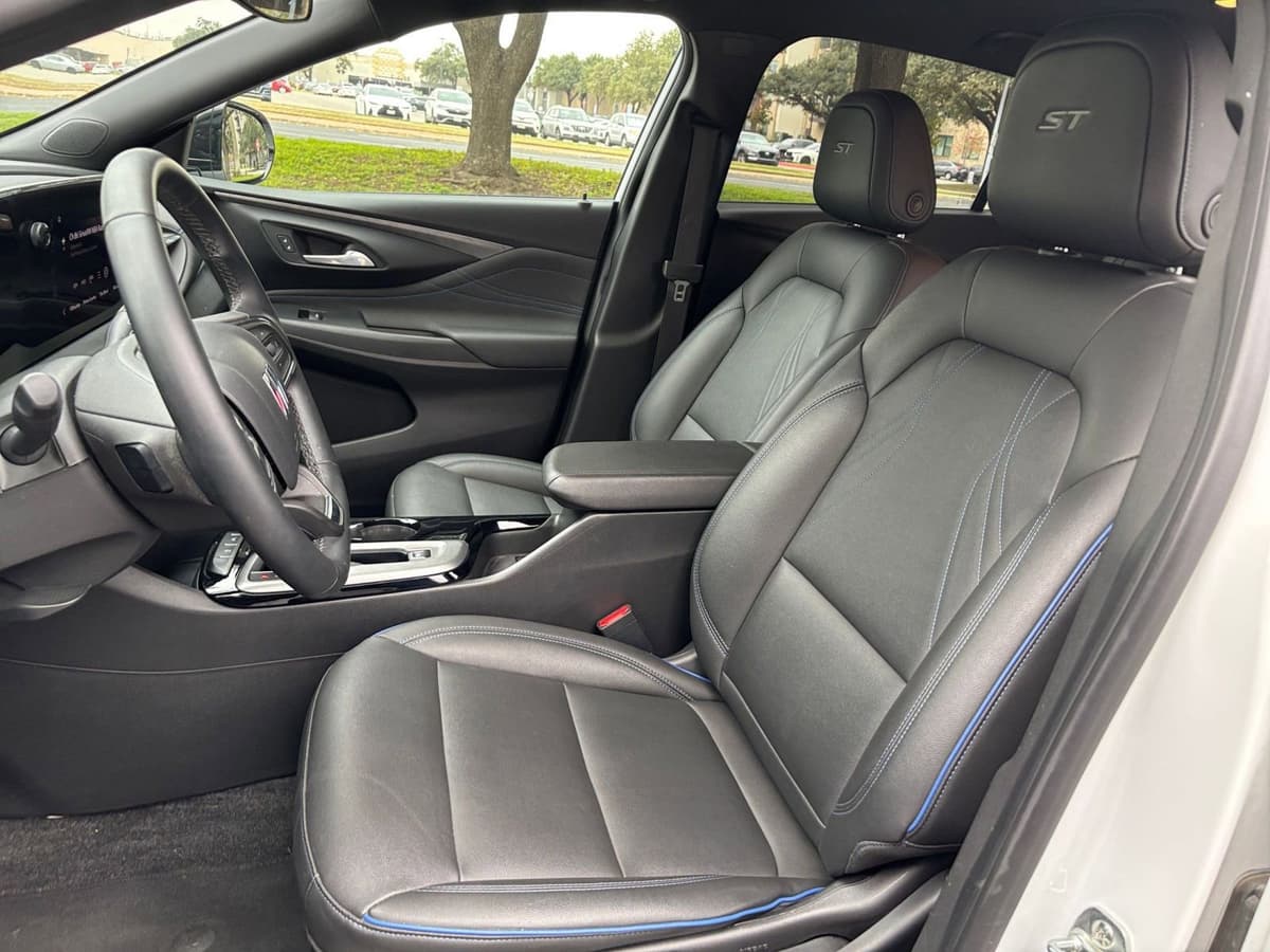 2025 Buick Envista - Image 30