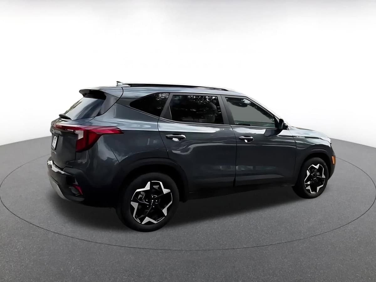 2025 Kia Seltos - Image 13