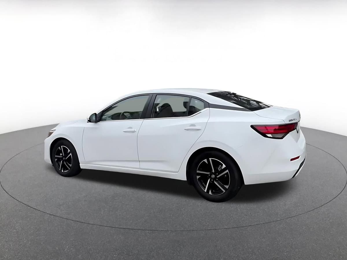 2025 Nissan Sentra - Image 10