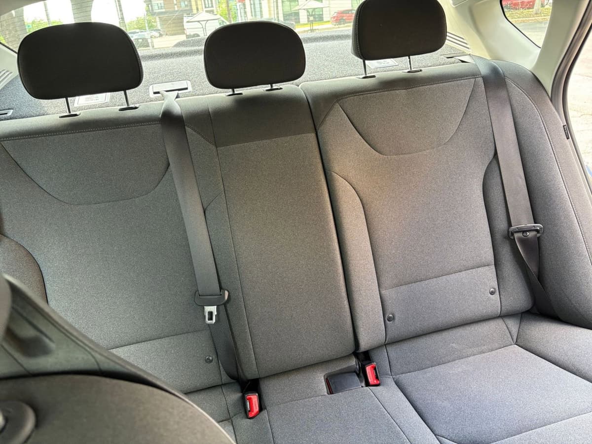 2025 Kia K4 - Image 32