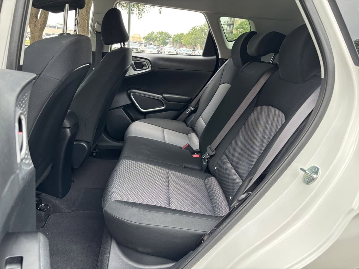2025 Kia Soul - Image 22