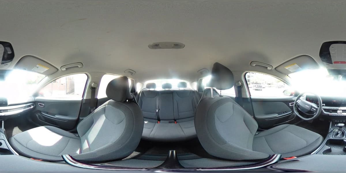 2025 Kia K4 - Image 37