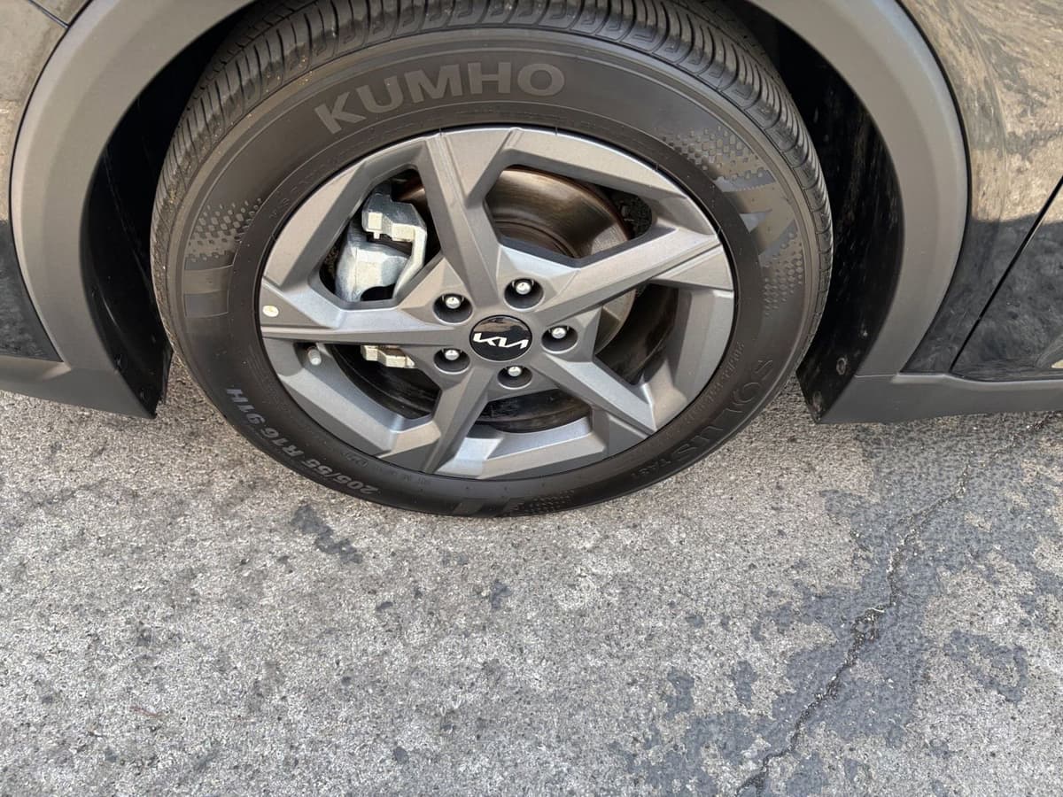 2025 Kia K4 - Image 25