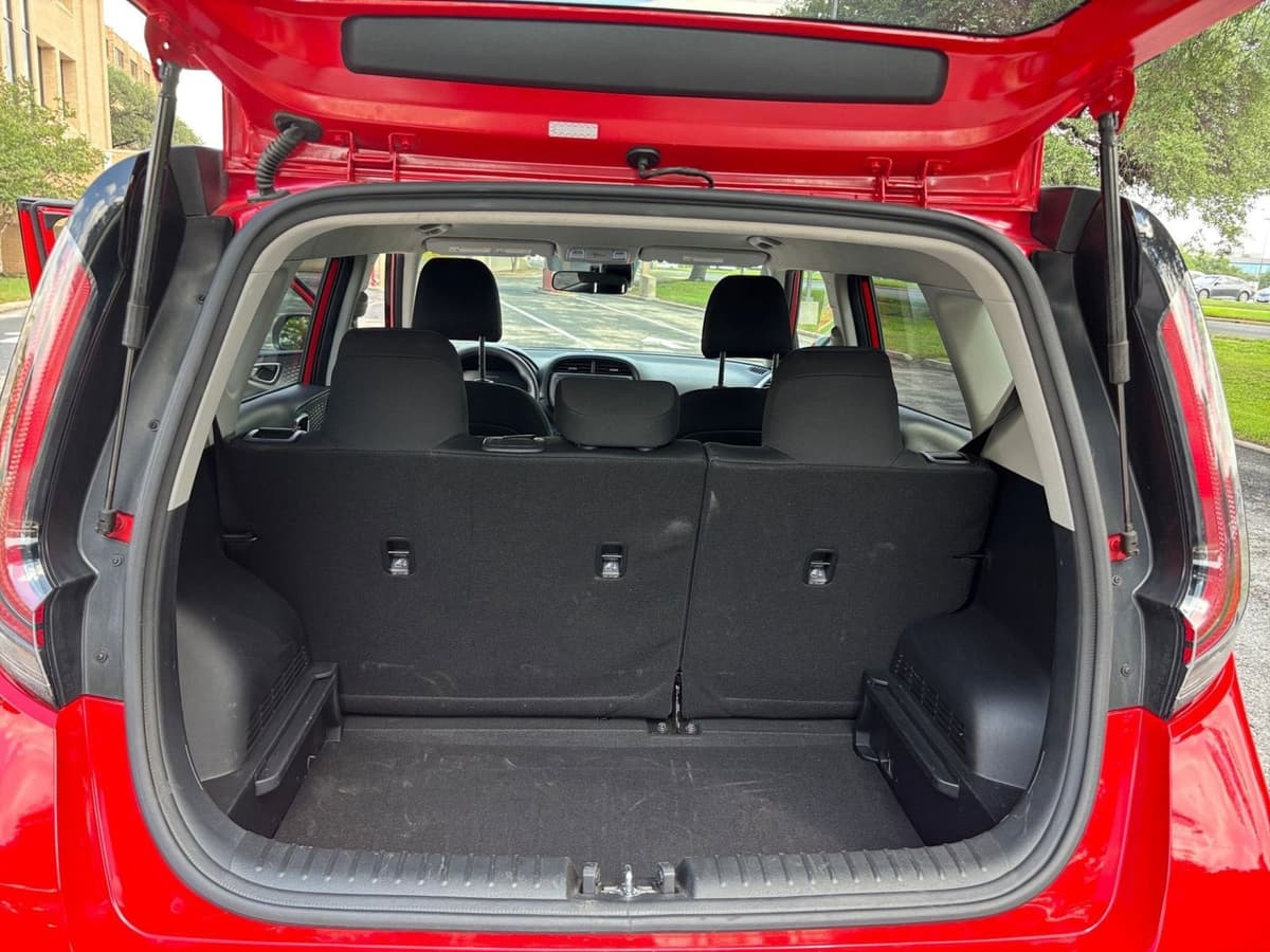 2025 Kia Soul - Image 26