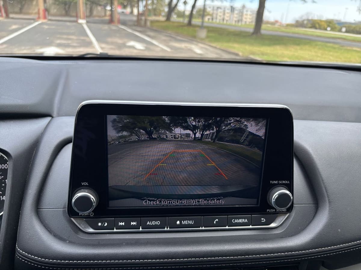 2025 Nissan Rogue - Image 21