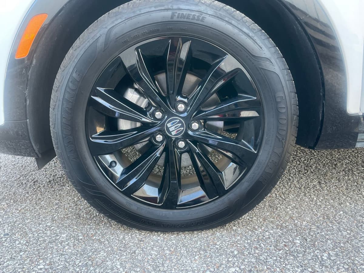 2025 Buick Envista - Image 23