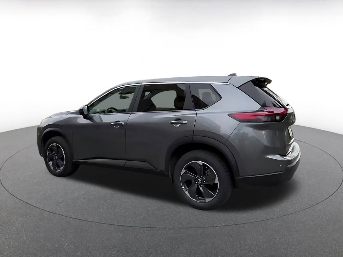 2025 Nissan Rogue - Image 10