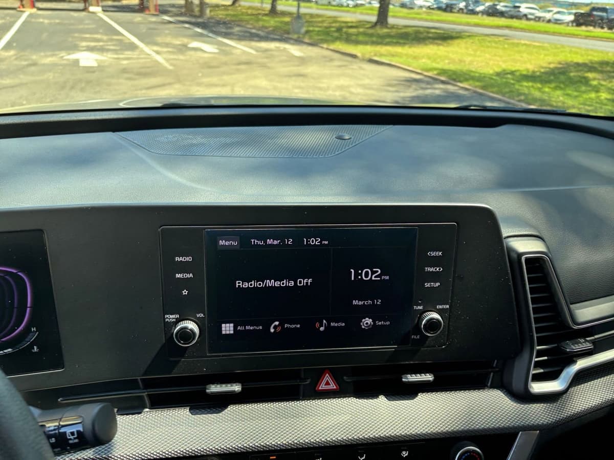 2025 Kia Sportage - Image 17