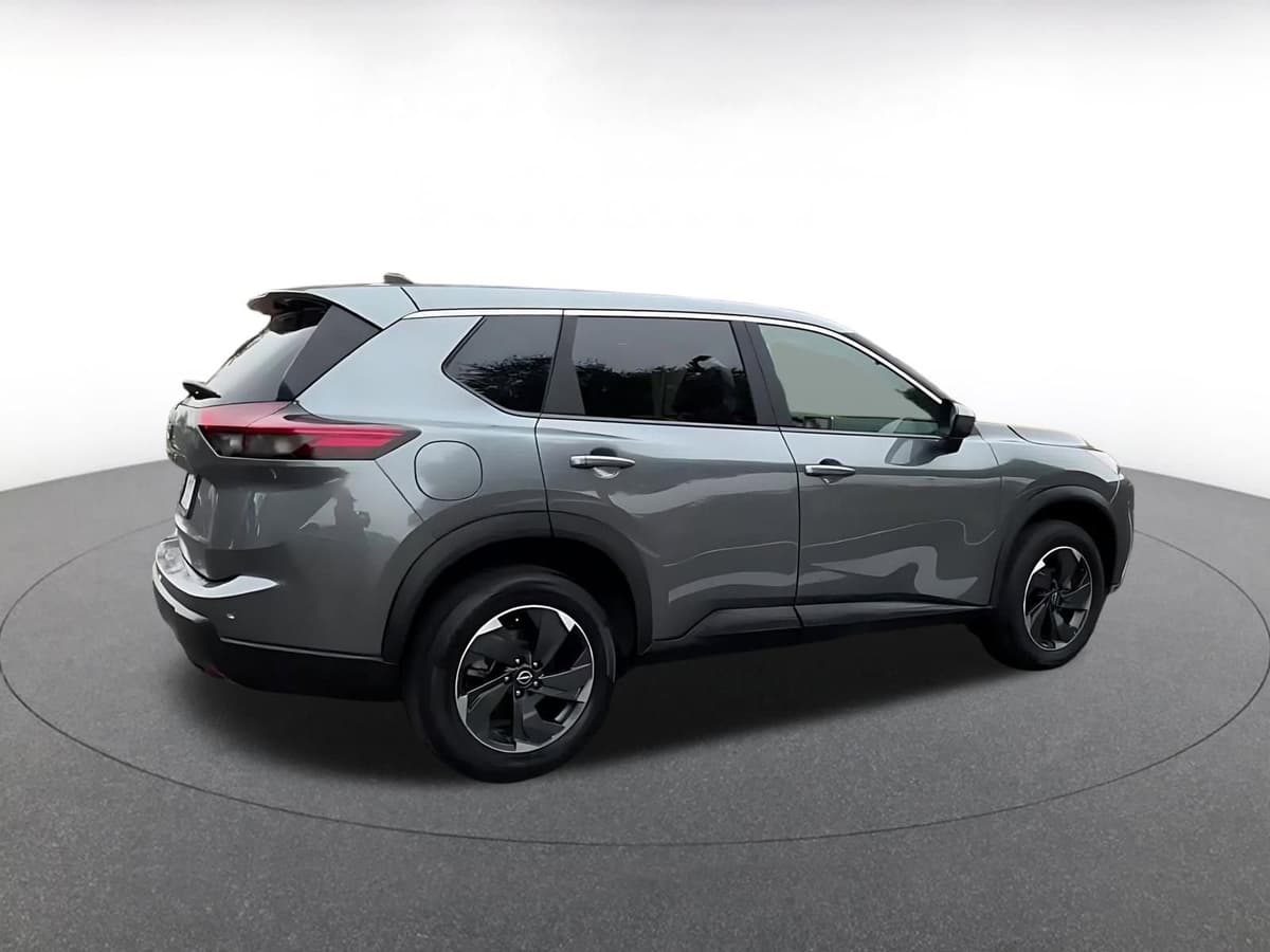 2025 Nissan Rogue - Image 15