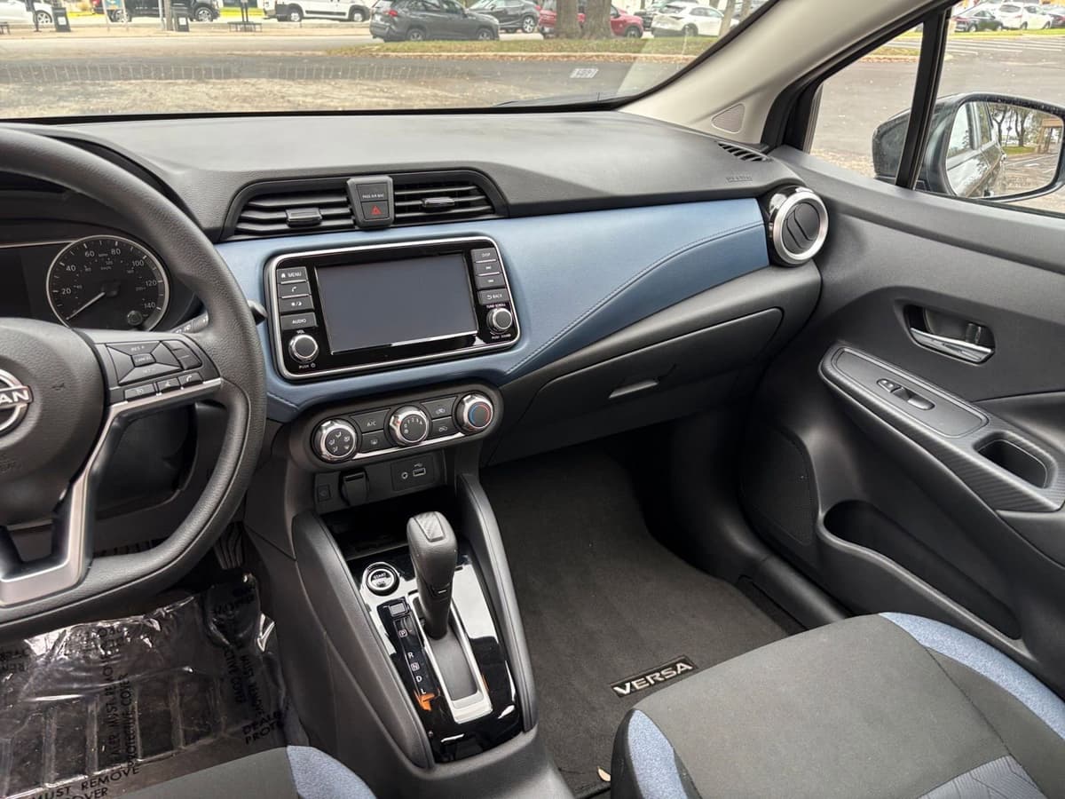 2025 Nissan Versa - Image 30