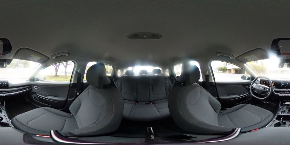 2025 Kia K4 - Image 37