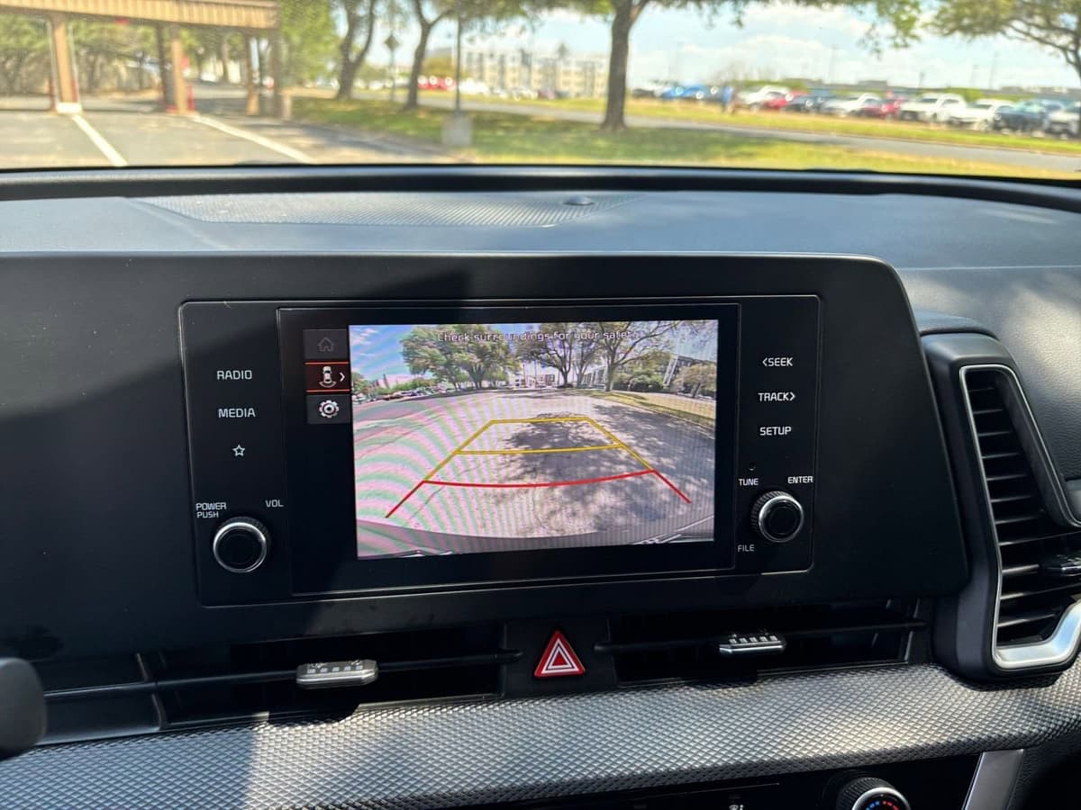 2025 Kia Sportage - Image 21