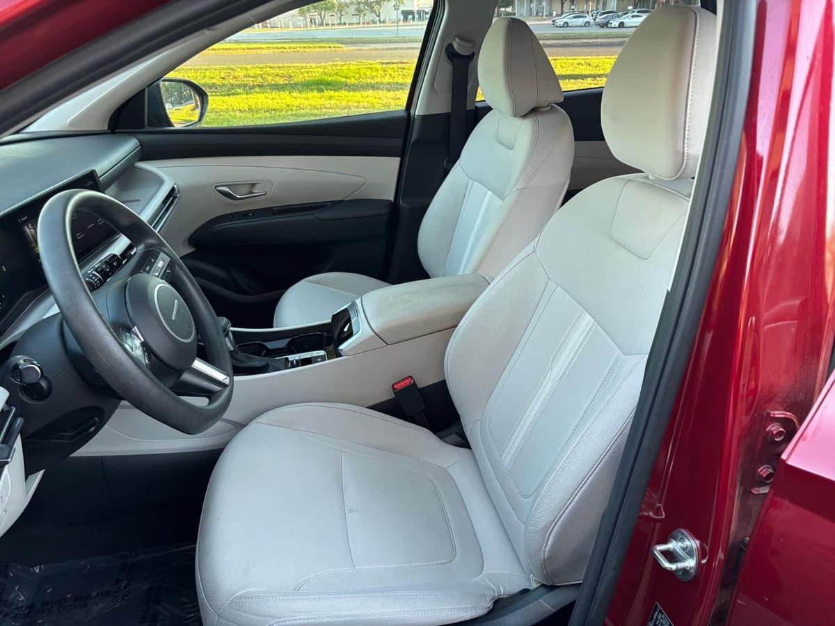 2025 Hyundai Tucson - Image 31