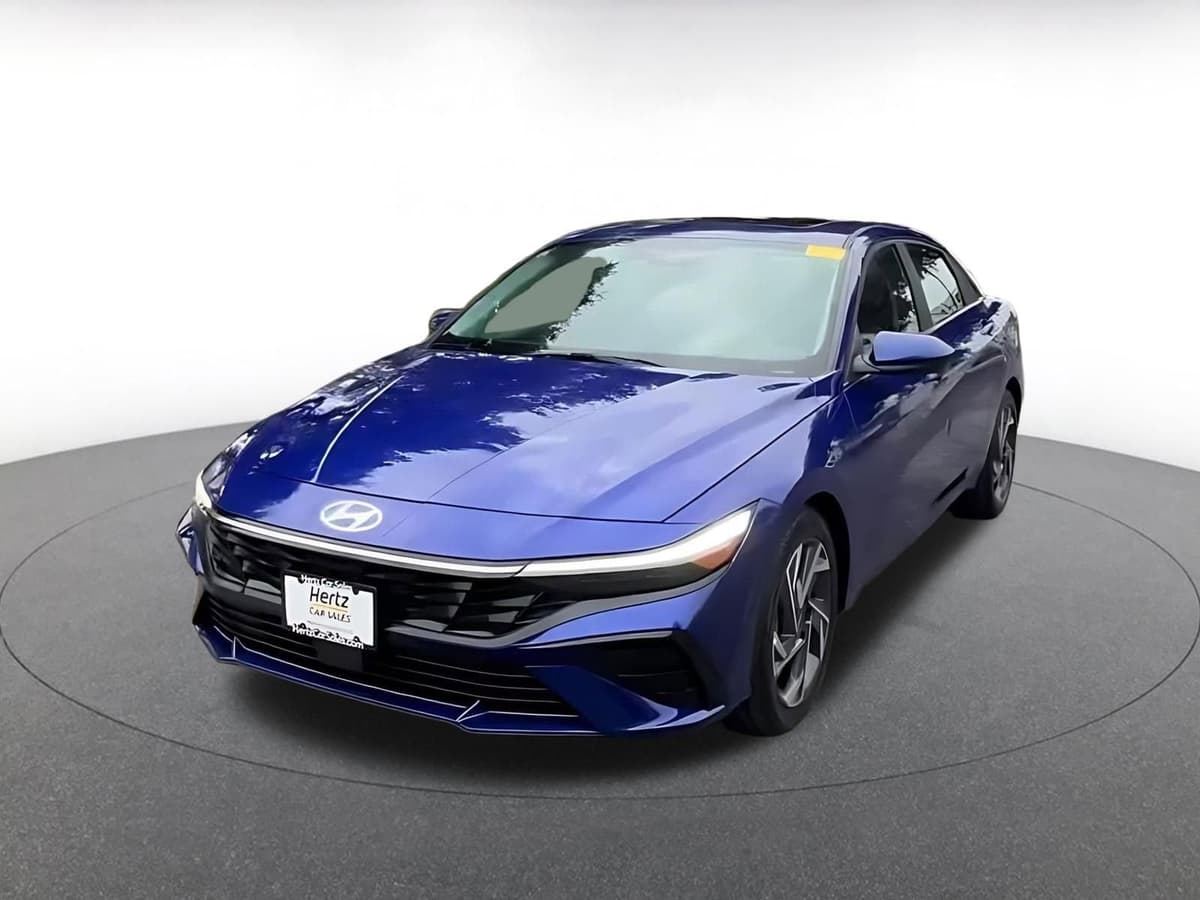 2025 Hyundai Elantra - Image 5