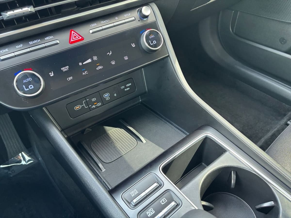 2025 Hyundai Sonata Hybrid - Image 36