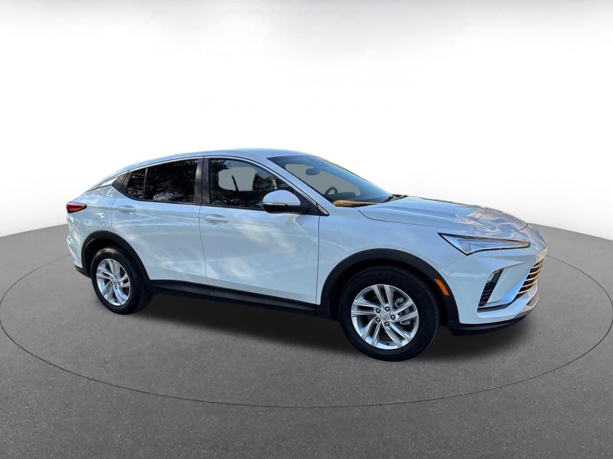 2025 Buick Envista - Image 1