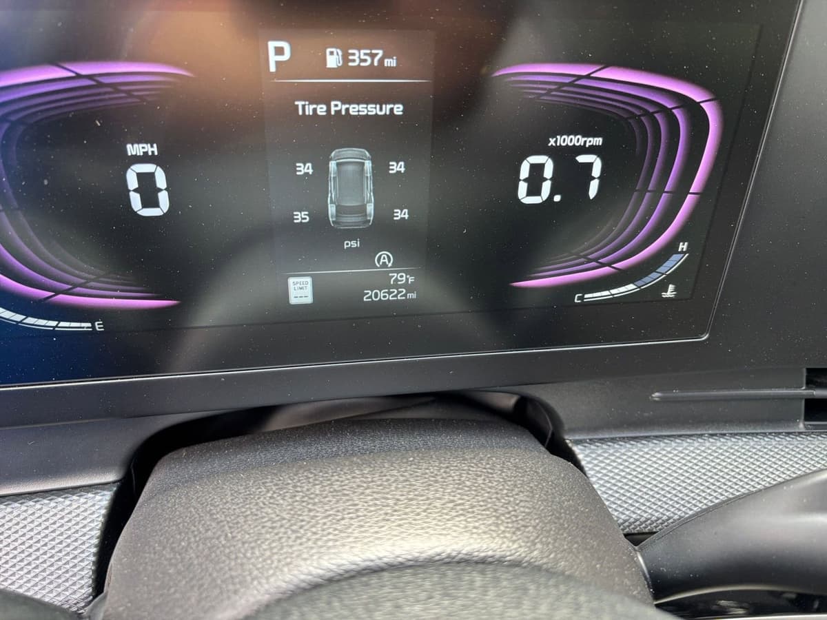 2025 Kia Sportage - Image 37