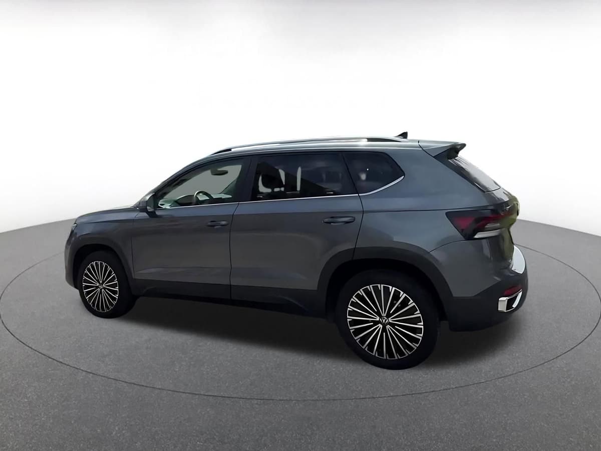 2025 Volkswagen Taos - Image 10