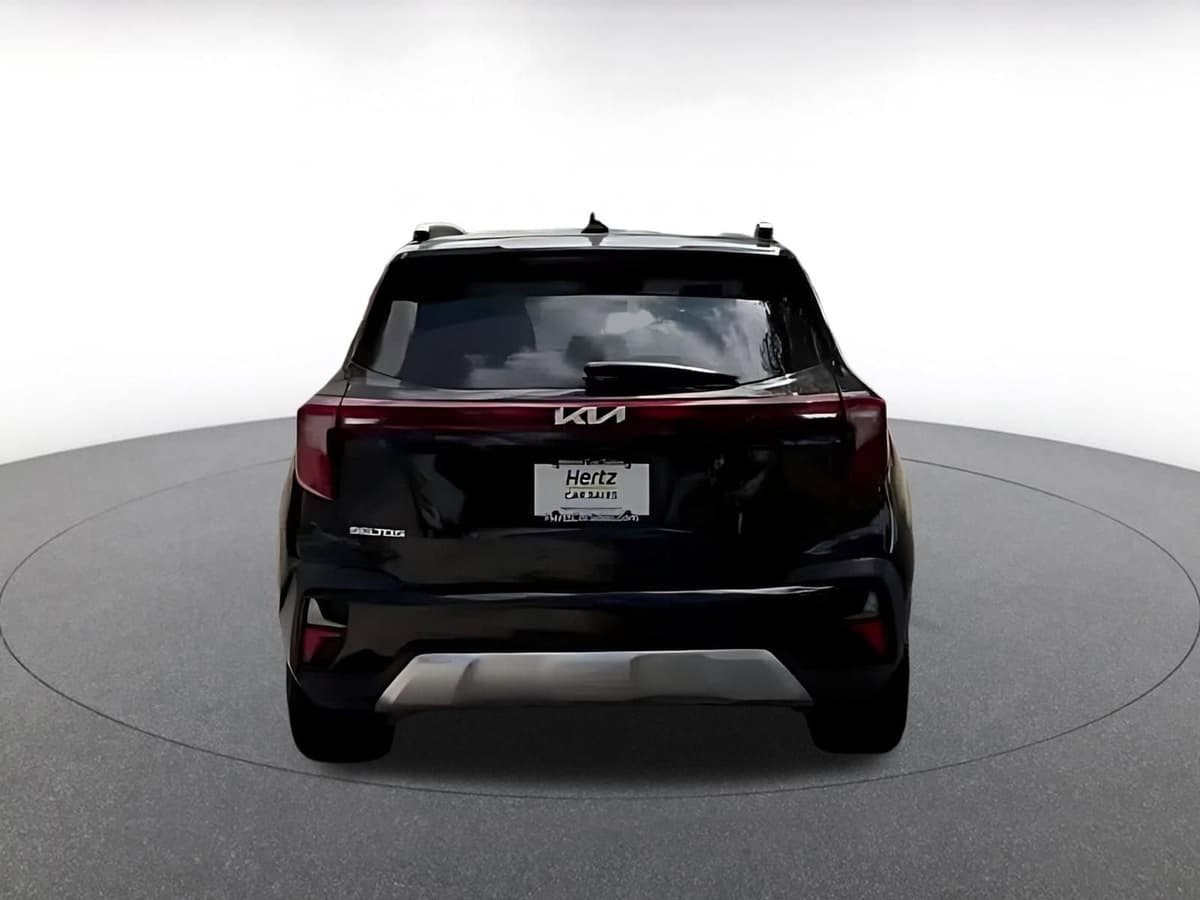 2025 Kia Seltos - Image 10