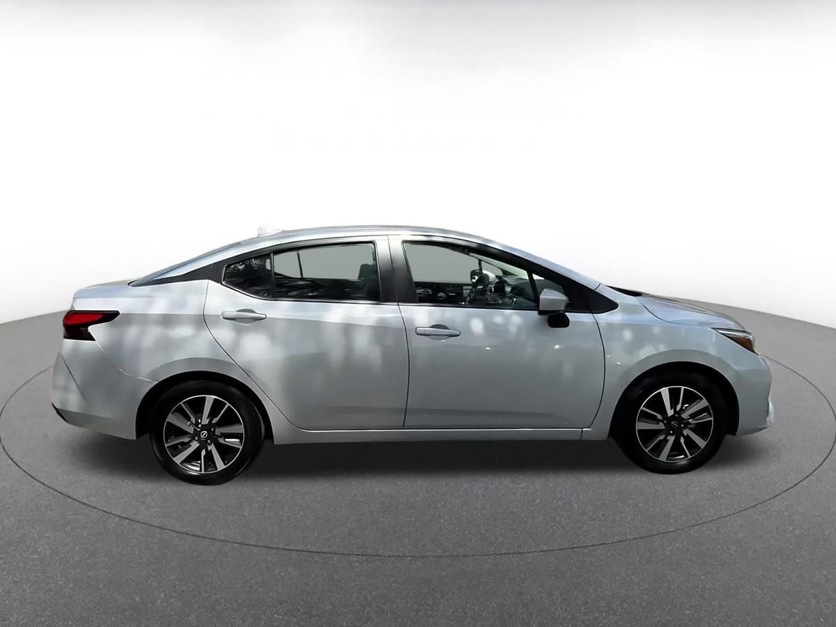 2025 Nissan Versa - Image 16