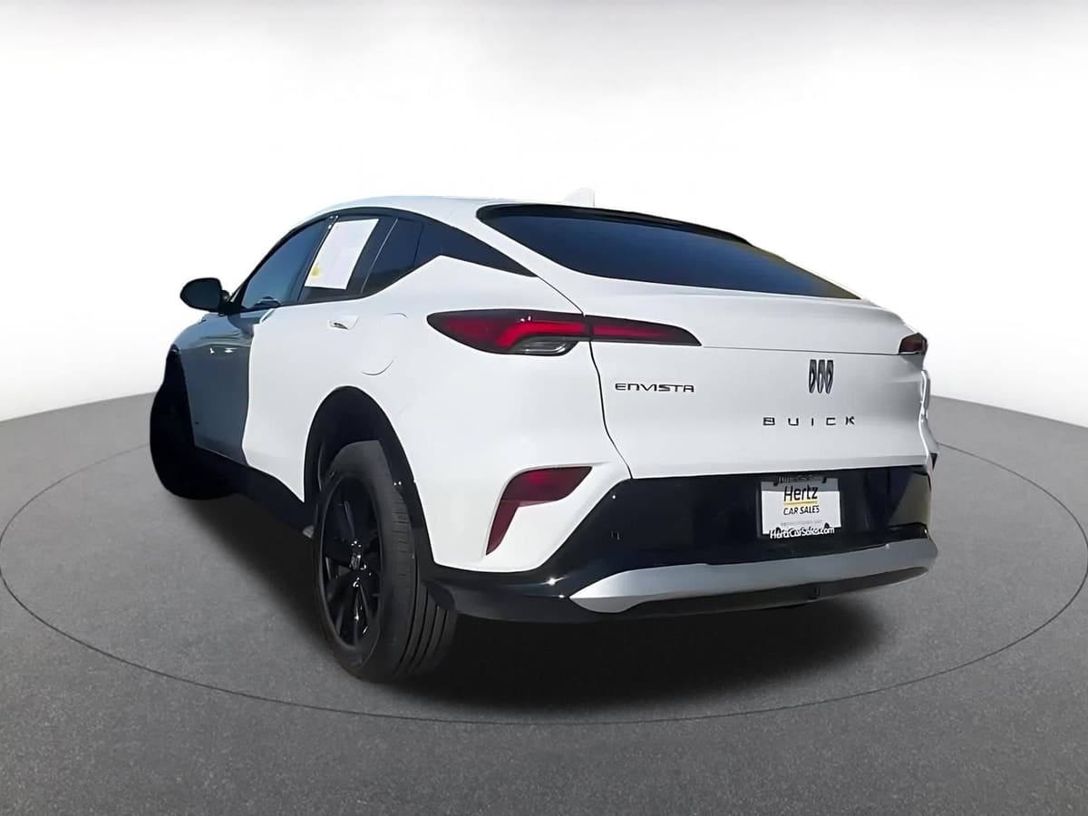 2025 Buick Envista - Image 3