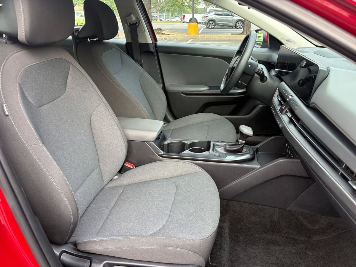 2025 Kia K4 - Image 29