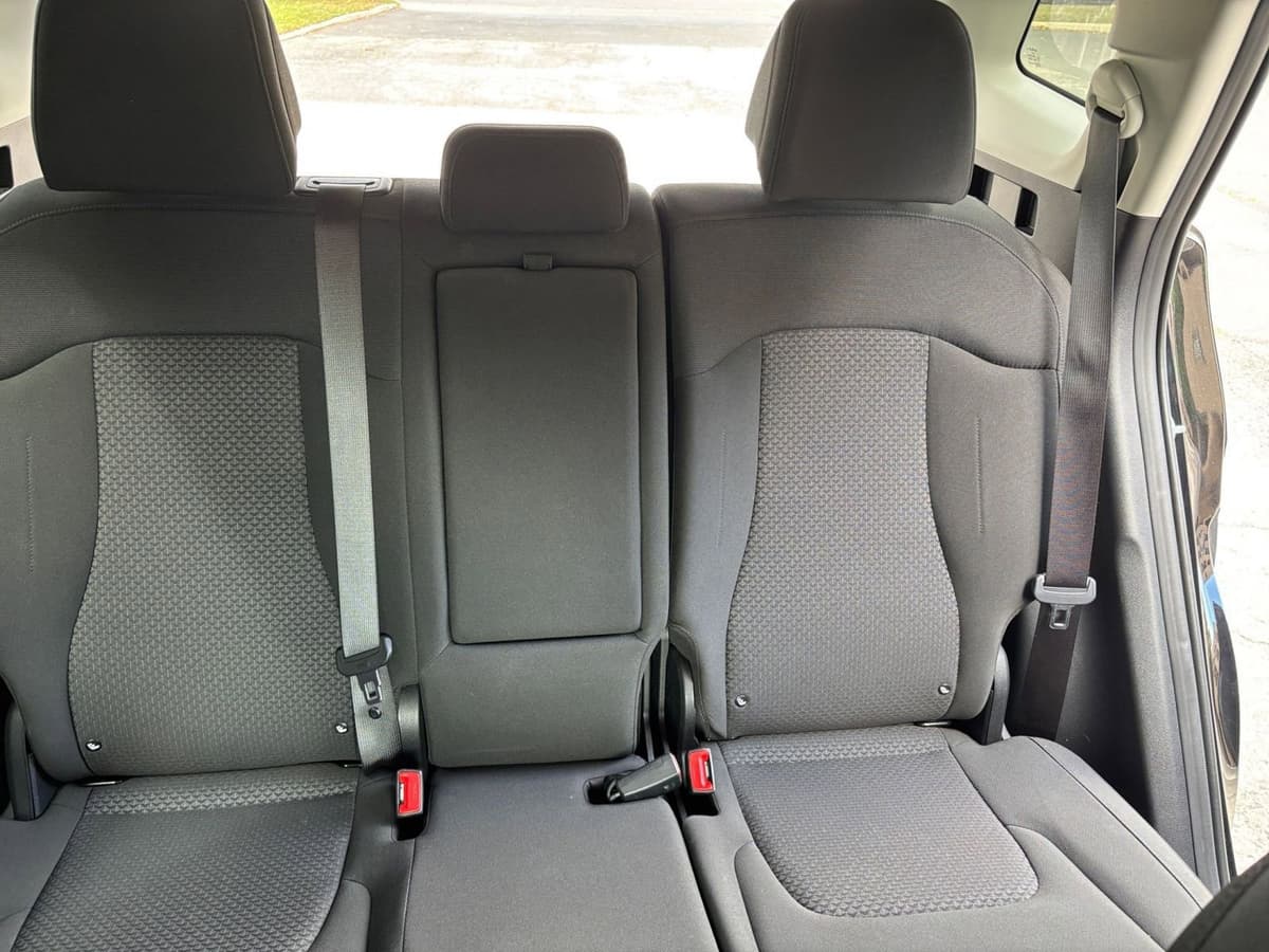 2025 Kia Sportage - Image 35