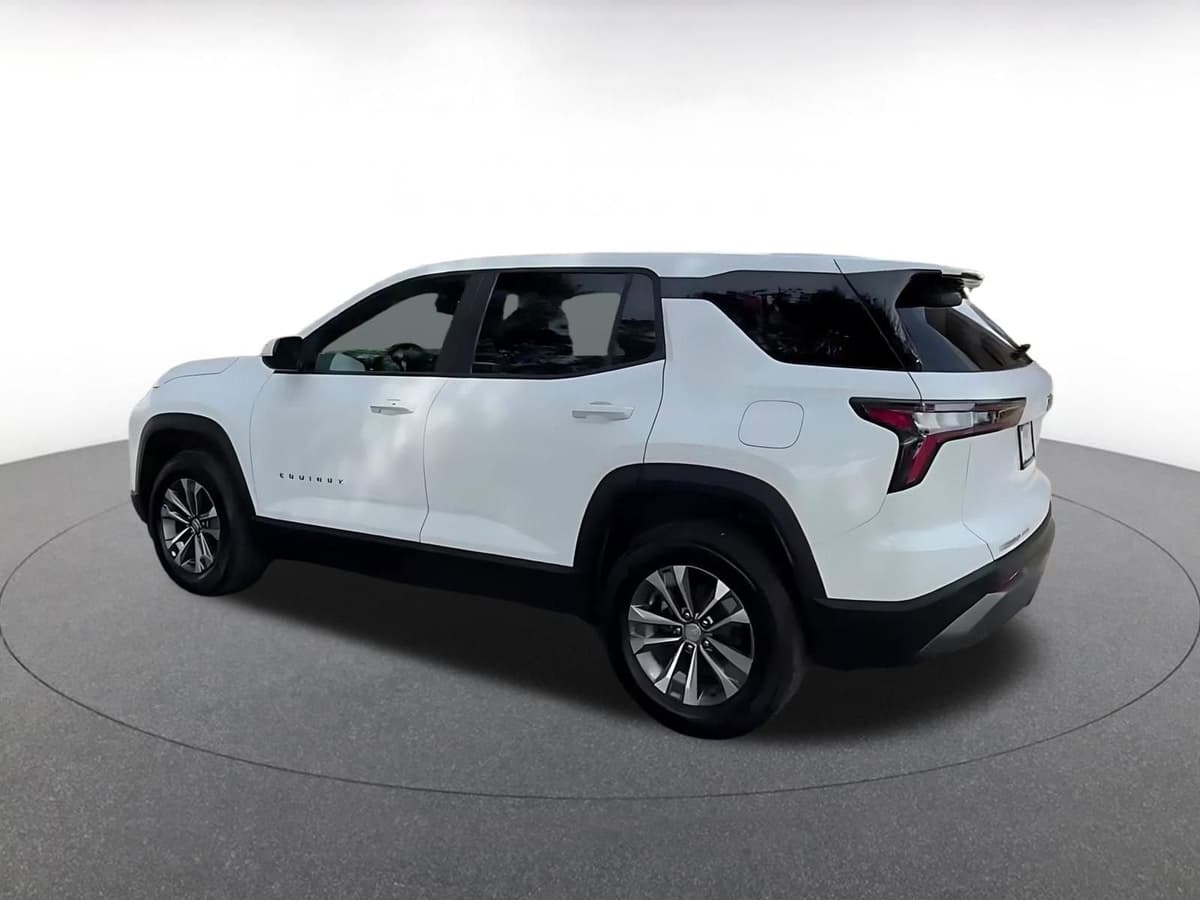 2025 Chevrolet Equinox - Image 10