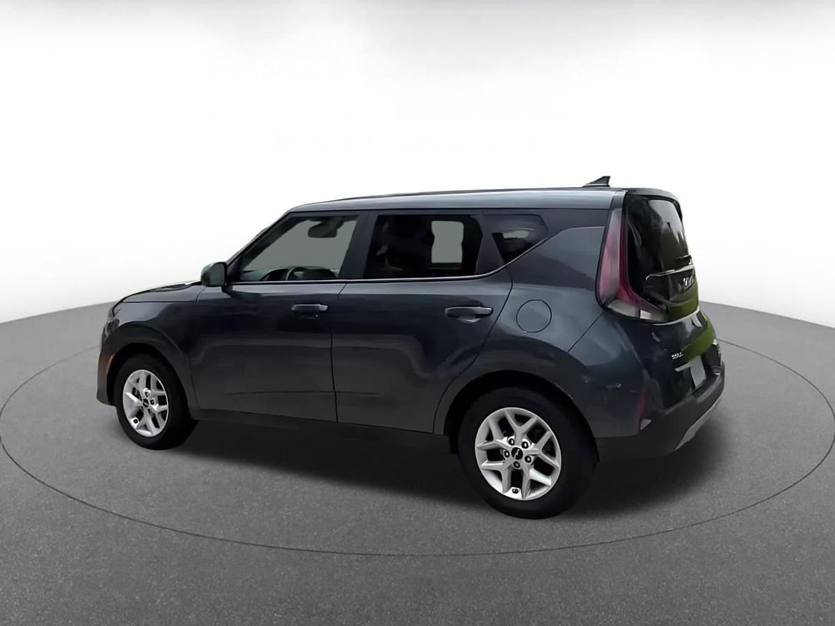 2025 Kia Soul - Image 9