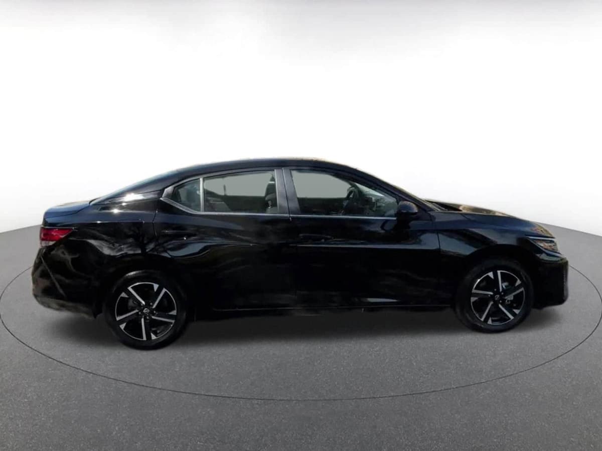 2025 Nissan Sentra - Image 16