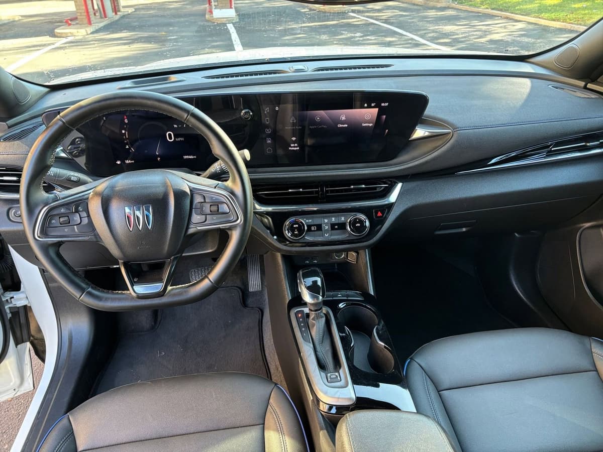 2025 Buick Envista - Image 27