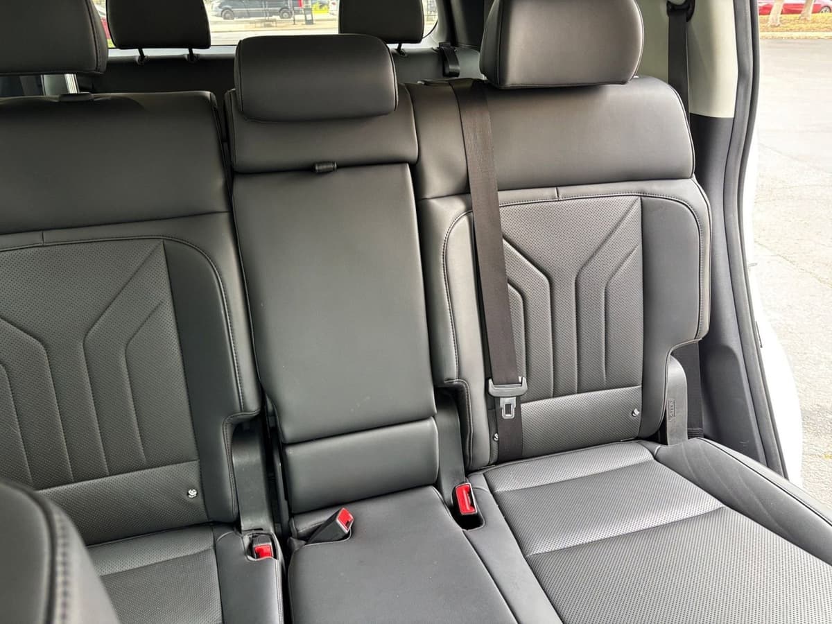 2025 Hyundai Santa Fe - Image 32