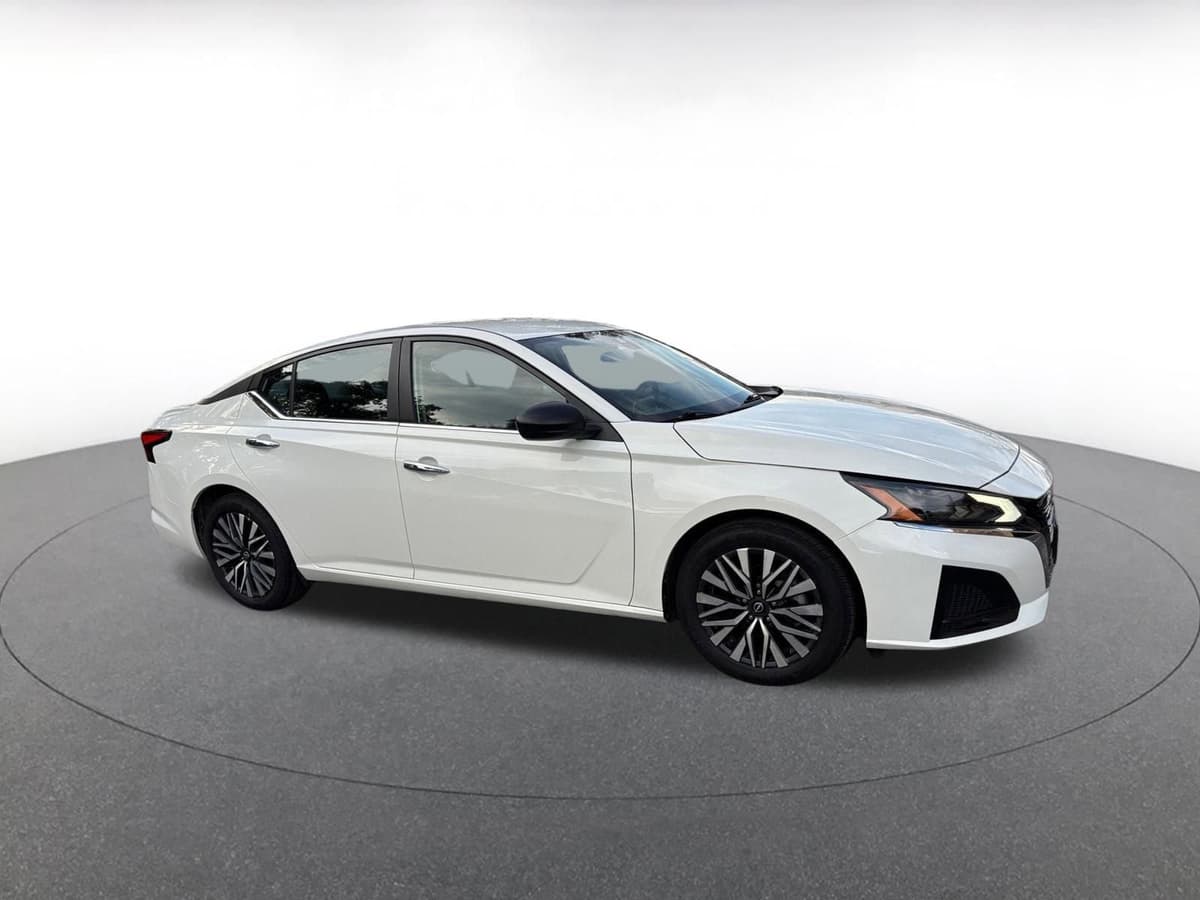 2025 Nissan Altima - Image 1