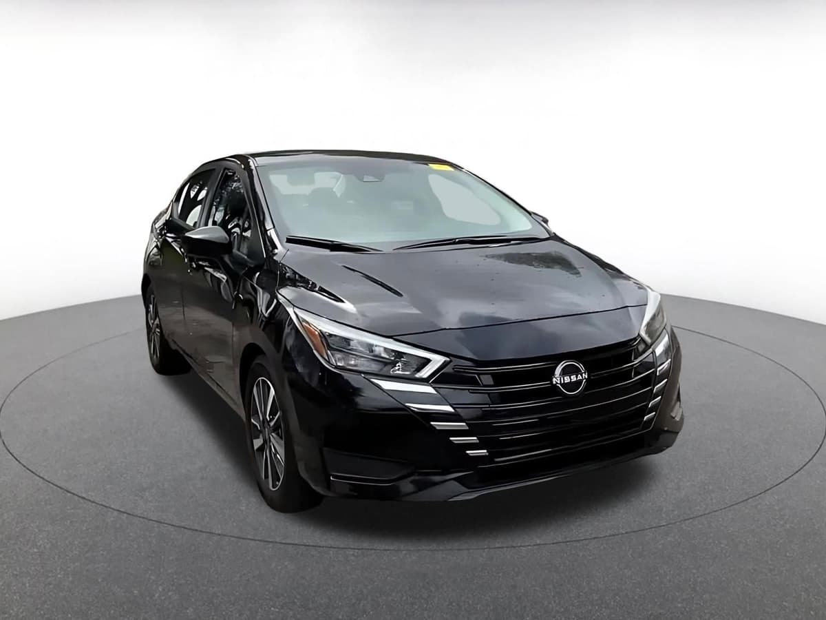 2025 Nissan Versa - Image 3