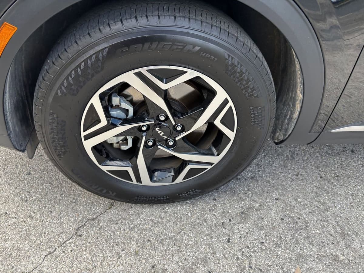 2025 Kia Sportage - Image 27