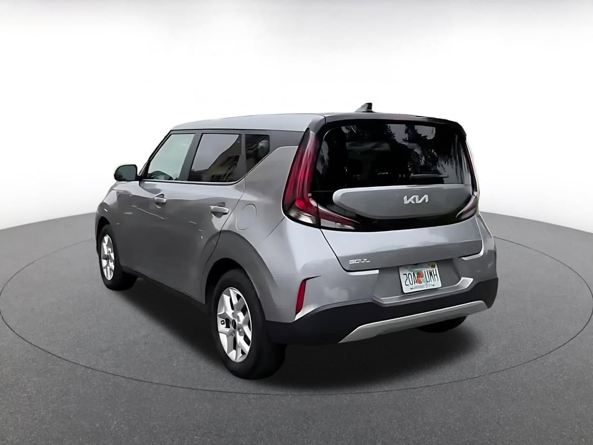 2025 Kia Soul - Image 11