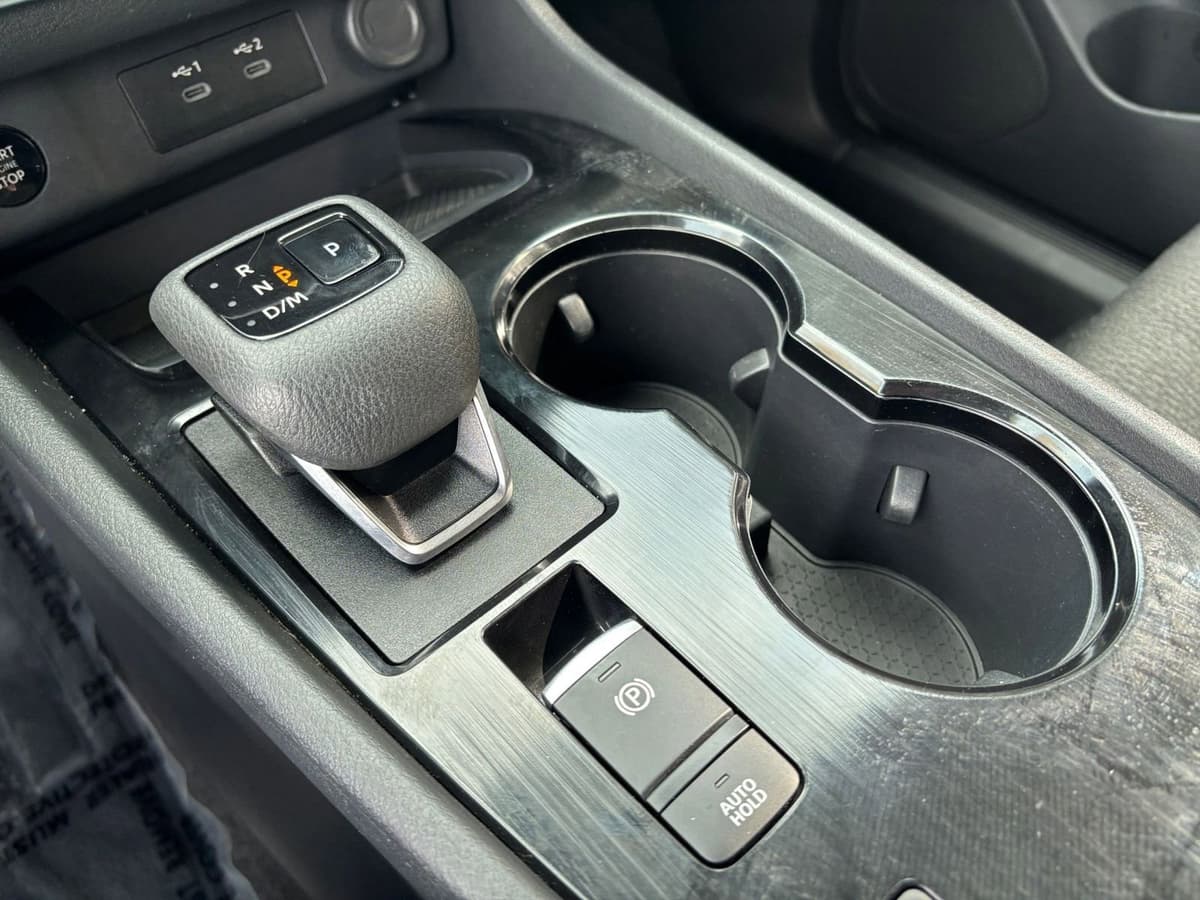 2025 Nissan Rogue - Image 36