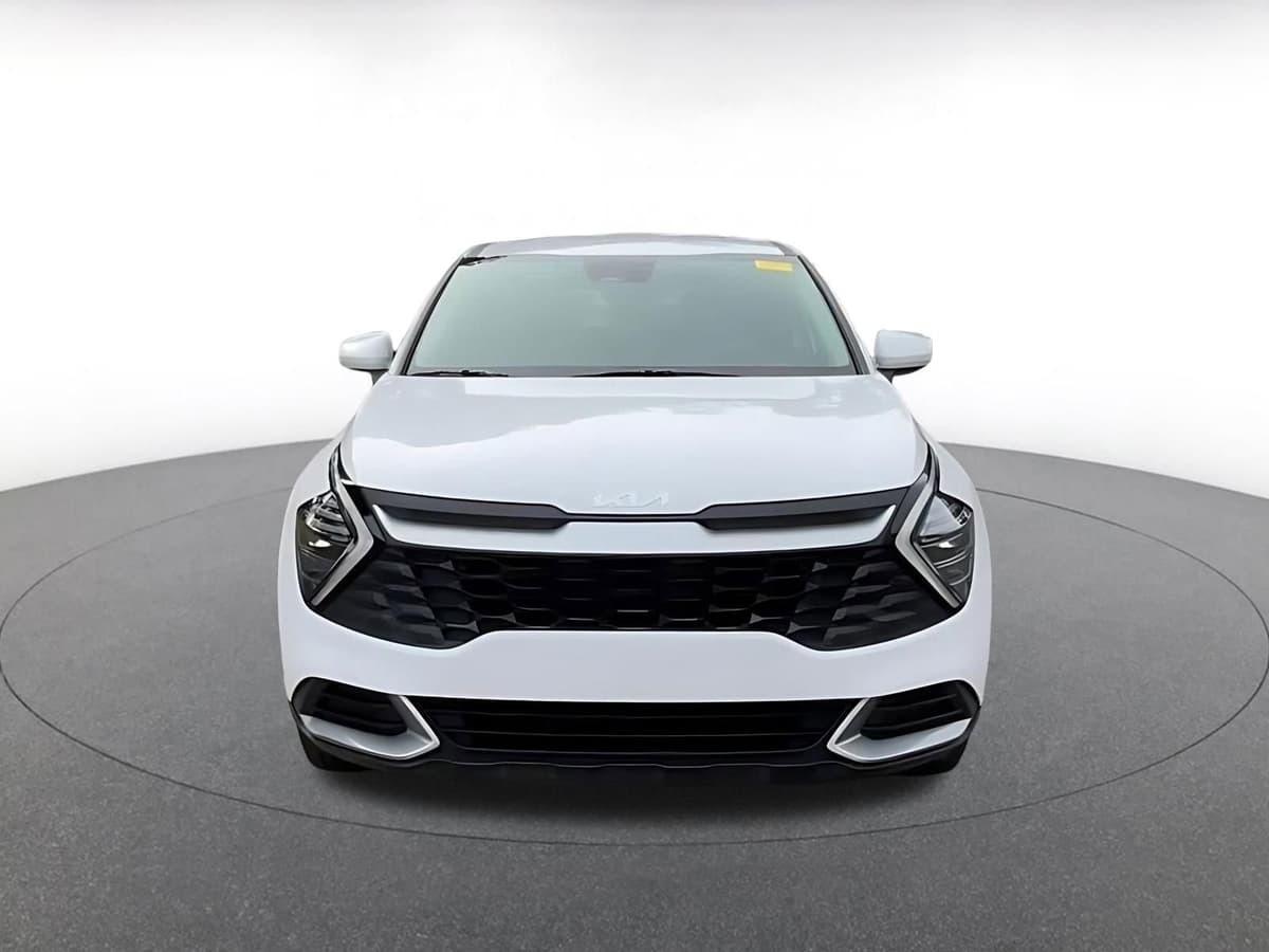 2025 Kia Sportage - Image 5