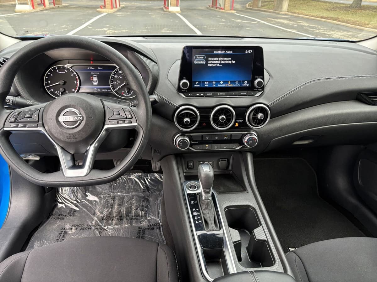 2025 Nissan Sentra - Image 28