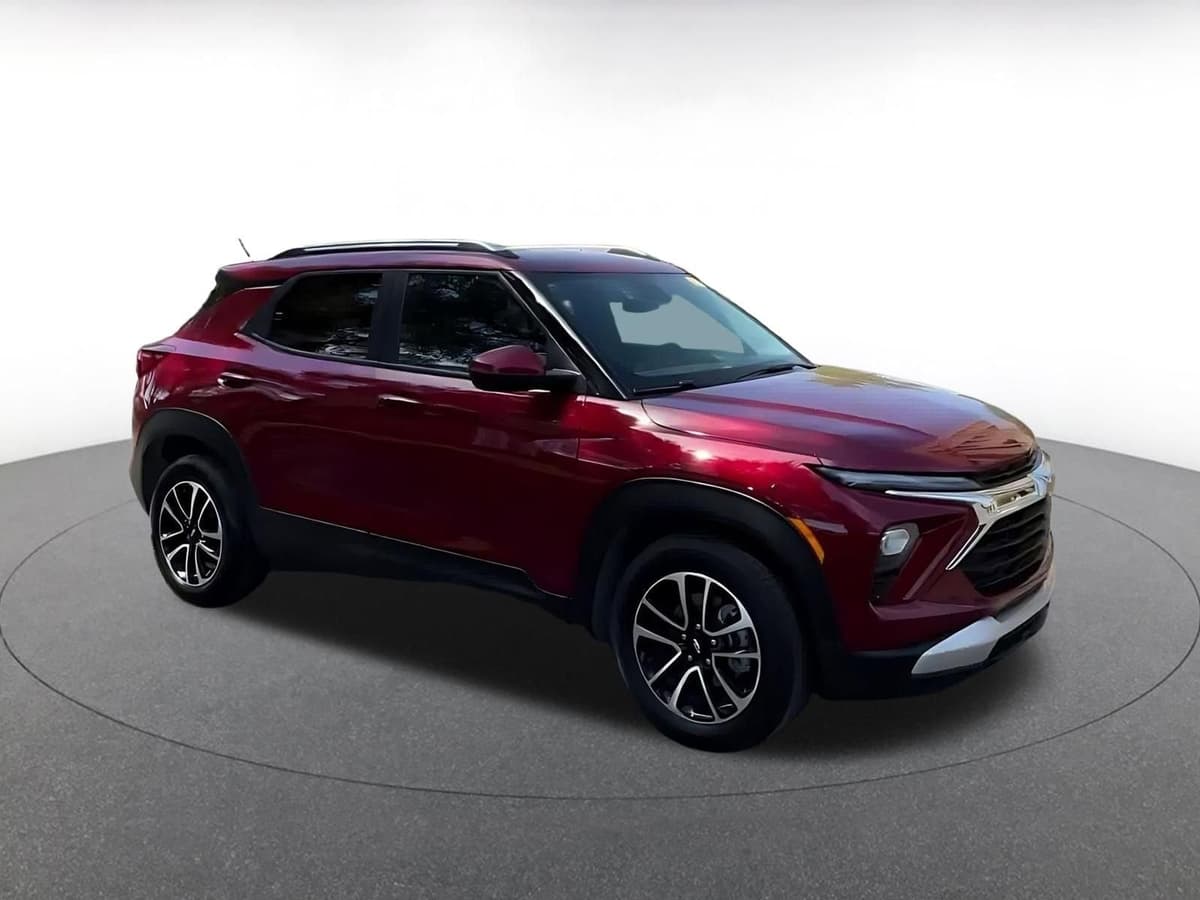 2025 Chevrolet Trailblazer - Image 2