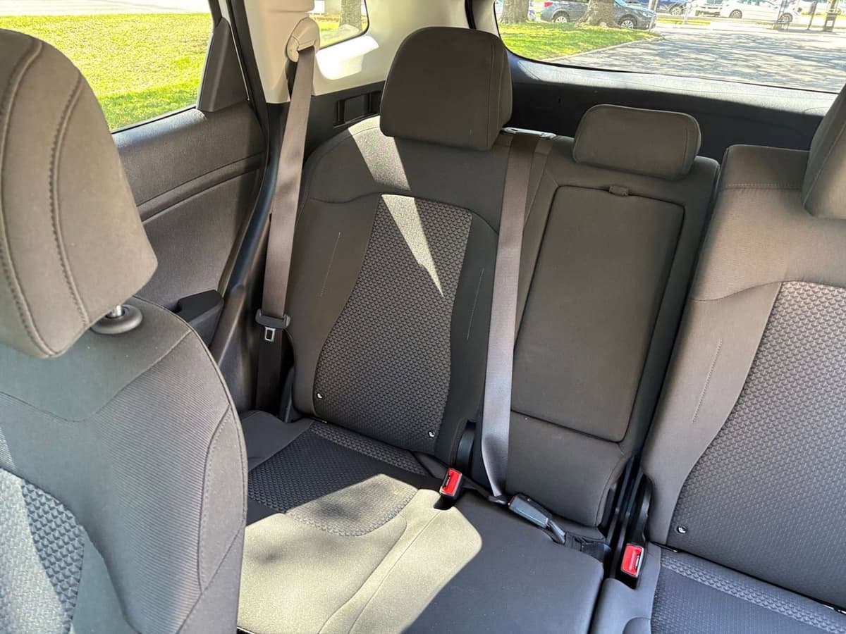 2025 Kia Sportage - Image 34