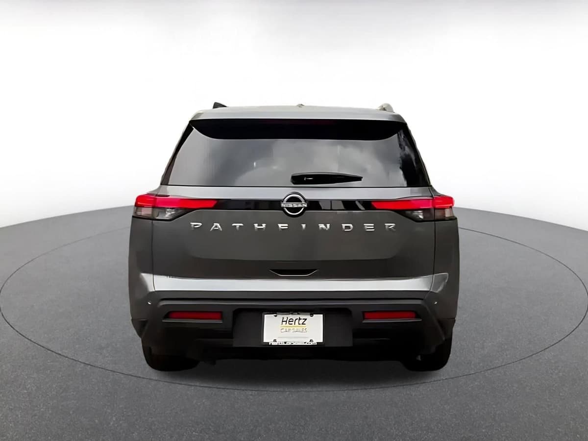 2025 Nissan Pathfinder - Image 12