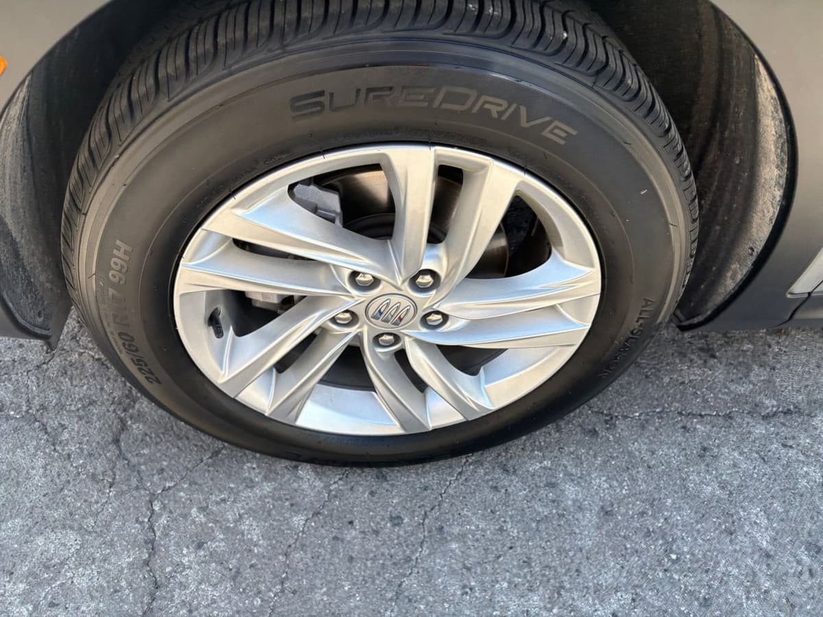 2025 Buick Envista - Image 27