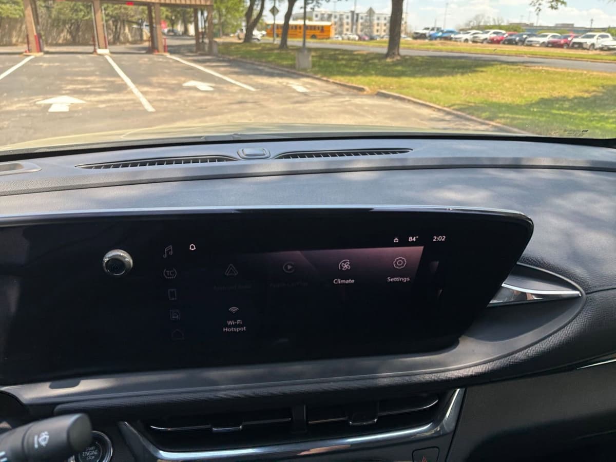 2025 Buick Envista - Image 17