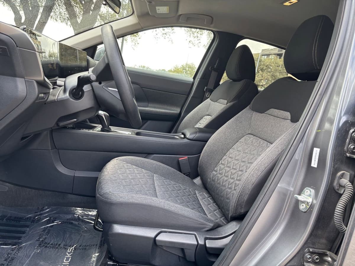 2025 Nissan Kicks - Image 22