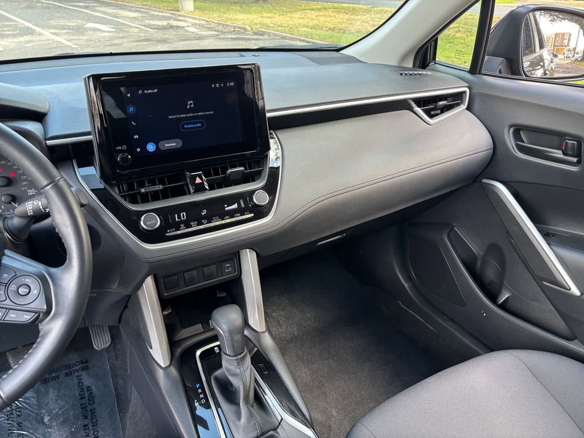 2025 Toyota Corolla Cross - Image 30