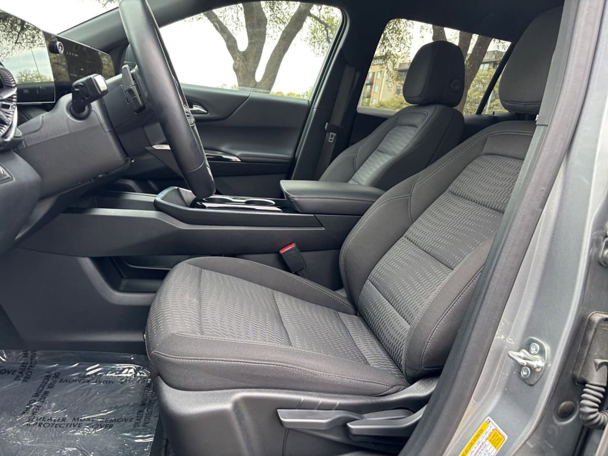 2025 Chevrolet Equinox - Image 22