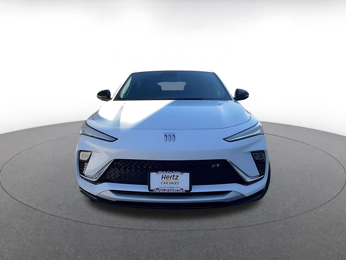 2025 Buick Envista - Image 5