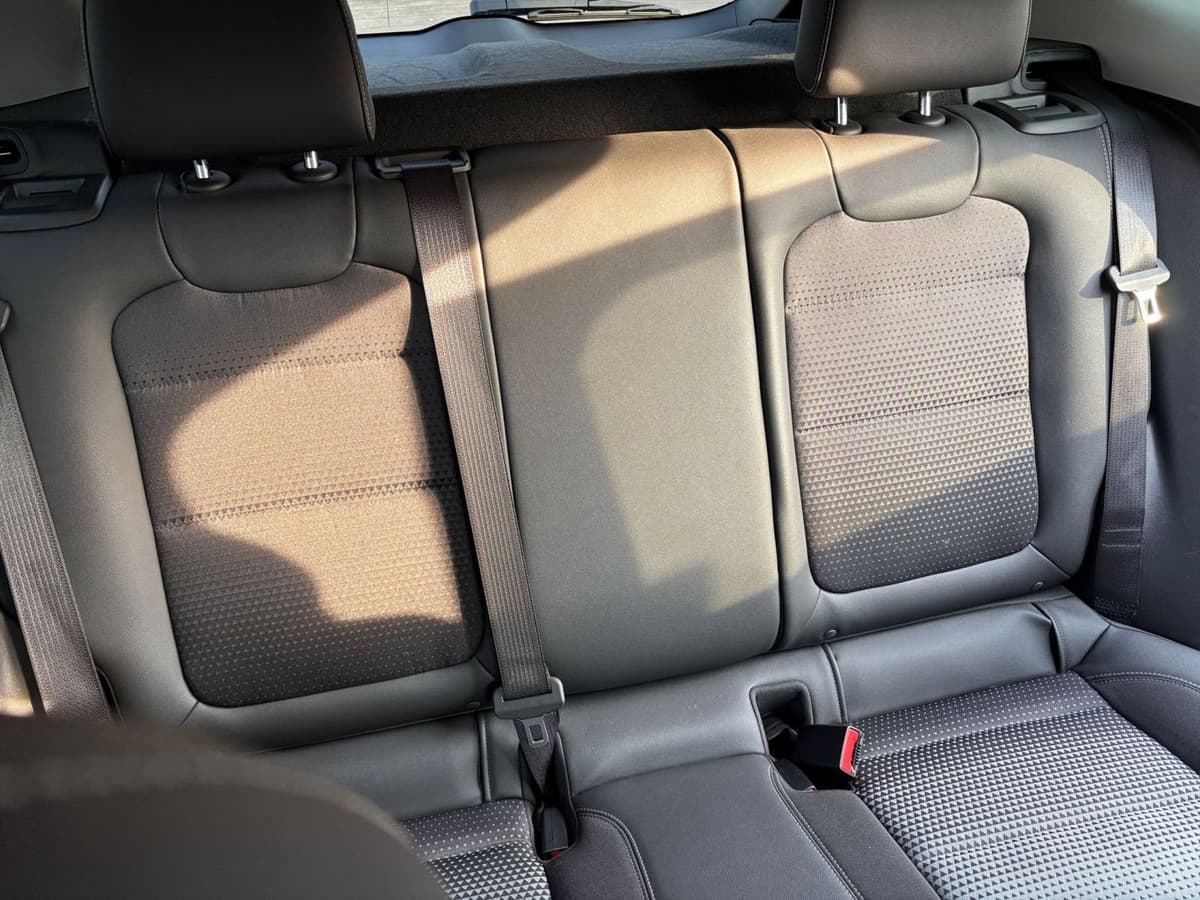 2025 Chevrolet Trax - Image 31