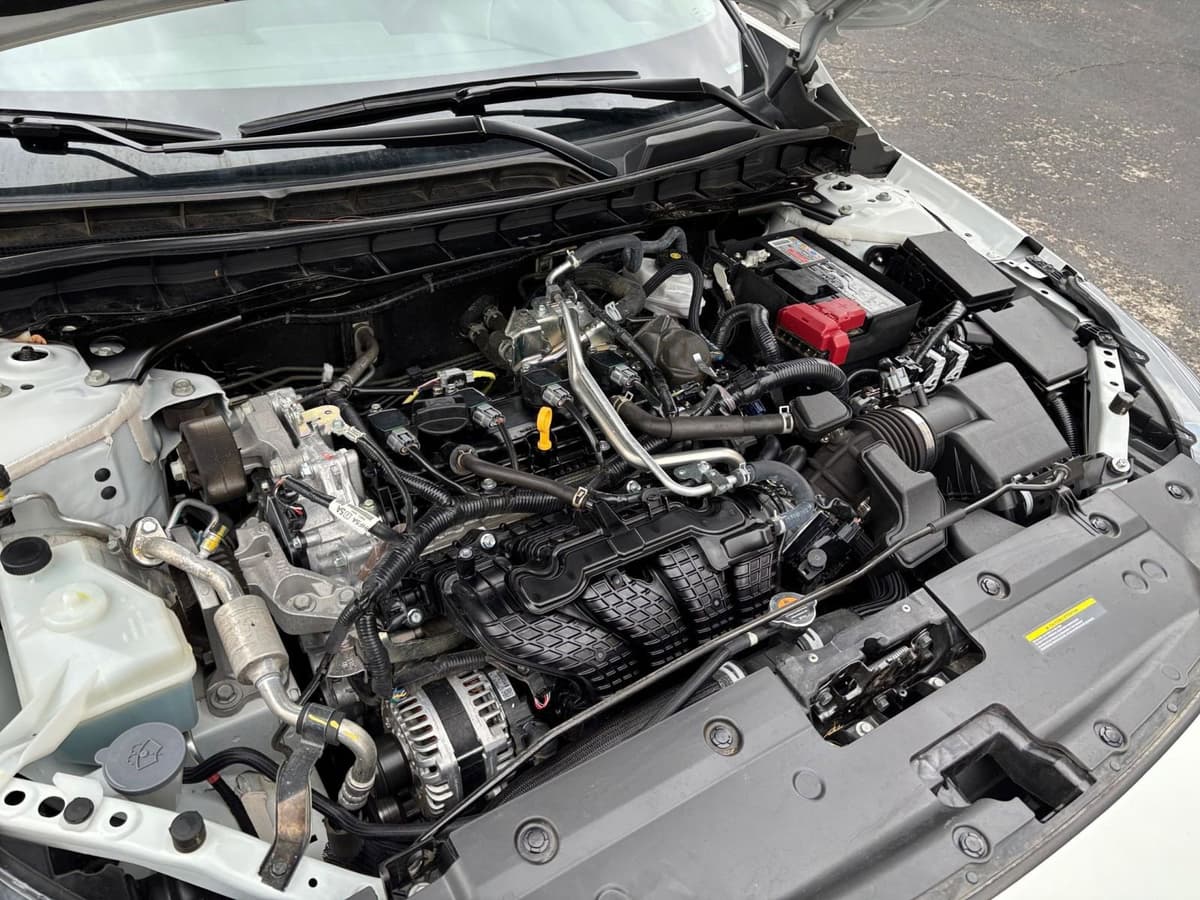 2025 Nissan Altima - Image 27